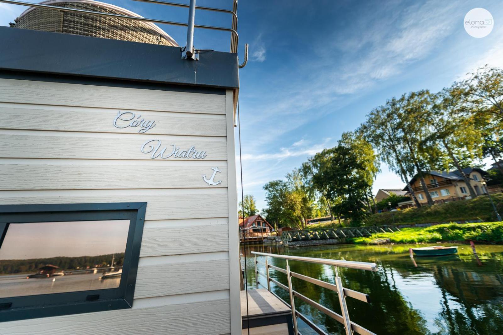 Domek na wodzie - HAUSBOOT - Domek pływający -CHARZYKOWY Zewnętrze zdjęcie